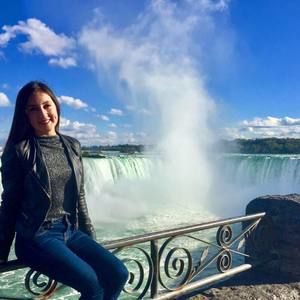 Meet your Posher, Carolina